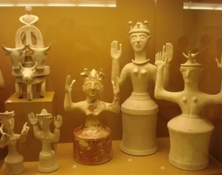 The Goddess with the upraised hands