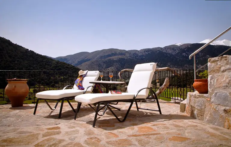 Romantic traditional villa with wonderful mountain views