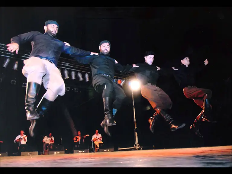 "Maleviziotis", the most lively Cretan dance