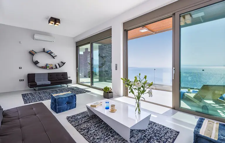 Luxury villa in Akrotiri, Chania