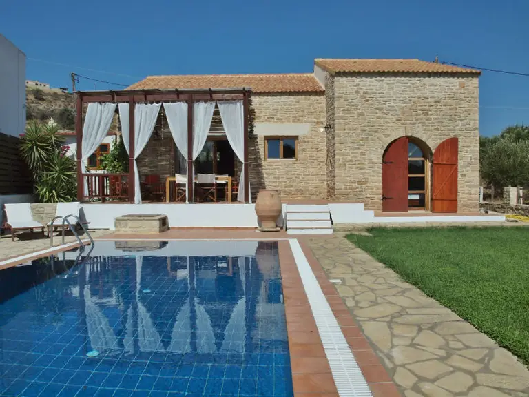 Villa Rhea With Traditional Cretan Style